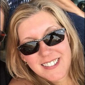 Meet your Posher, Deb